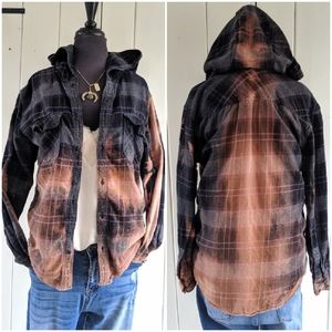 TNA Distressed Flannel Hoodie sz M